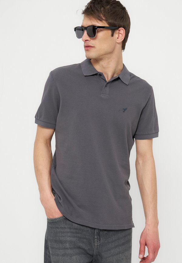 Pier One by Zalando