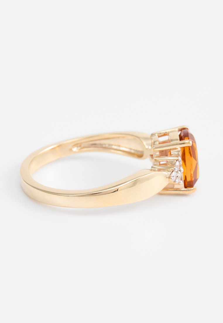 Revoni 0.08 CT DIAMOND