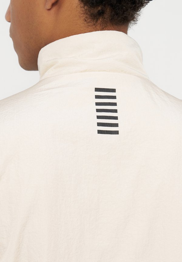 EA7 Emporio Armani