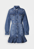 Jeanskleid mit langen Ärmeln, Kragen, zwei Brusttaschen, Knopfleiste und Rüschensaum. Hellblaue Waschung mit verblasster Textur.