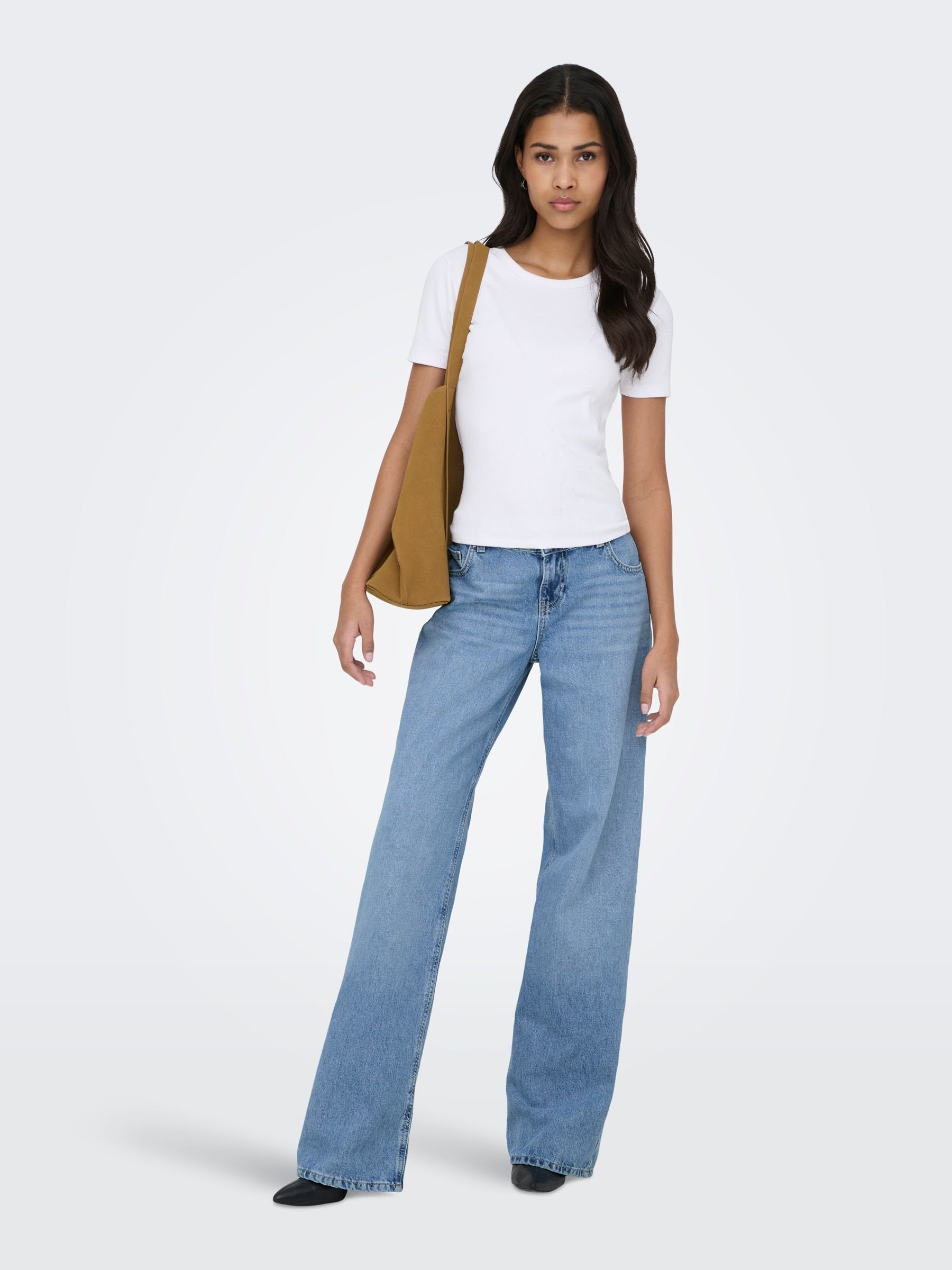 Wide-fit ONLBRENDA Low waist Straight Fit Media 3