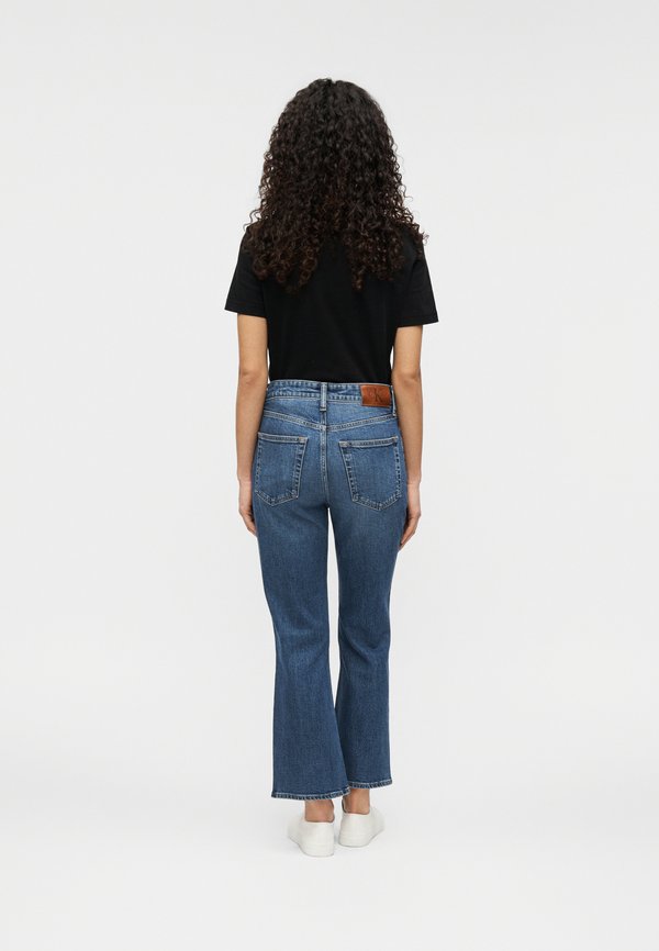Calvin Klein Jeans HIGH RISE CROP
