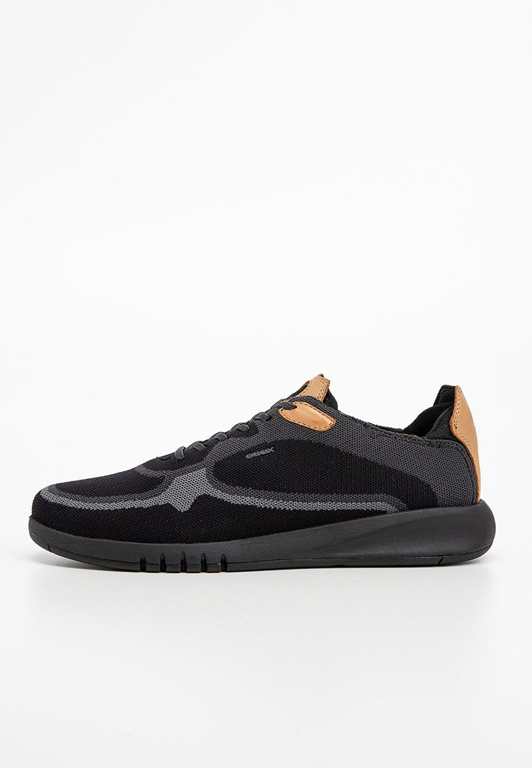 Geox AERANTIS