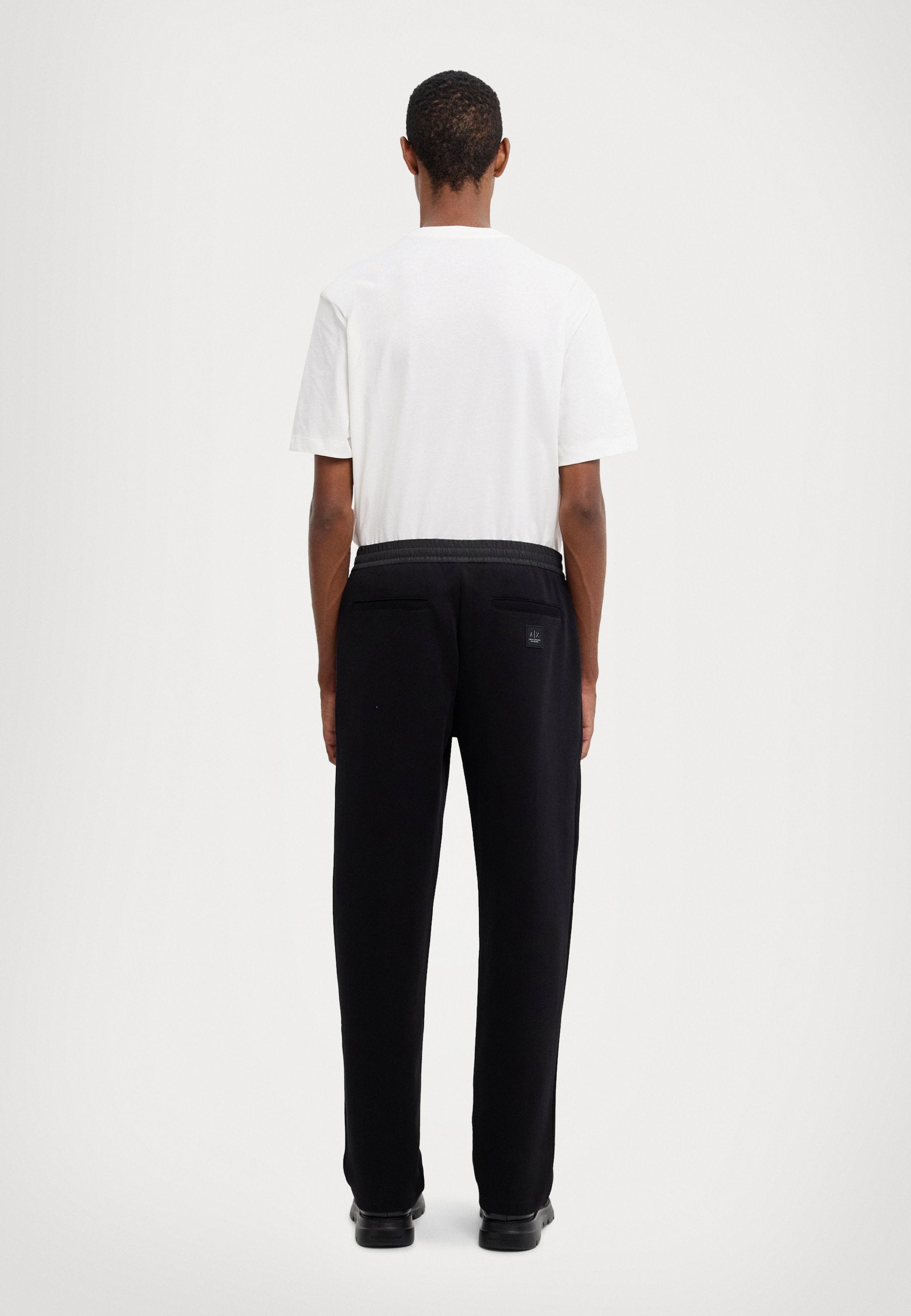 TROUSERS TAILORING Media 4