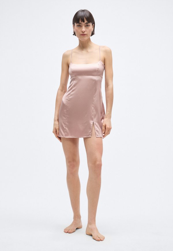 KIKI DE MONTPARNASSE TOUS LES JOURS NIGHTIE