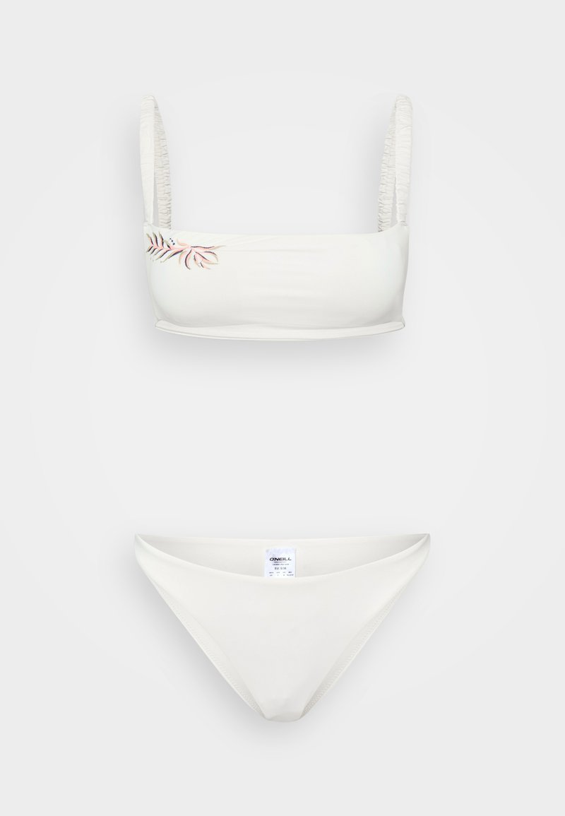 Weißes Bikini-Set mit einem Bandeau-Top, das ein florales Stickdesign und strukturierte Träger hat, ergänzt durch passende tief geschnittene Hosen.
