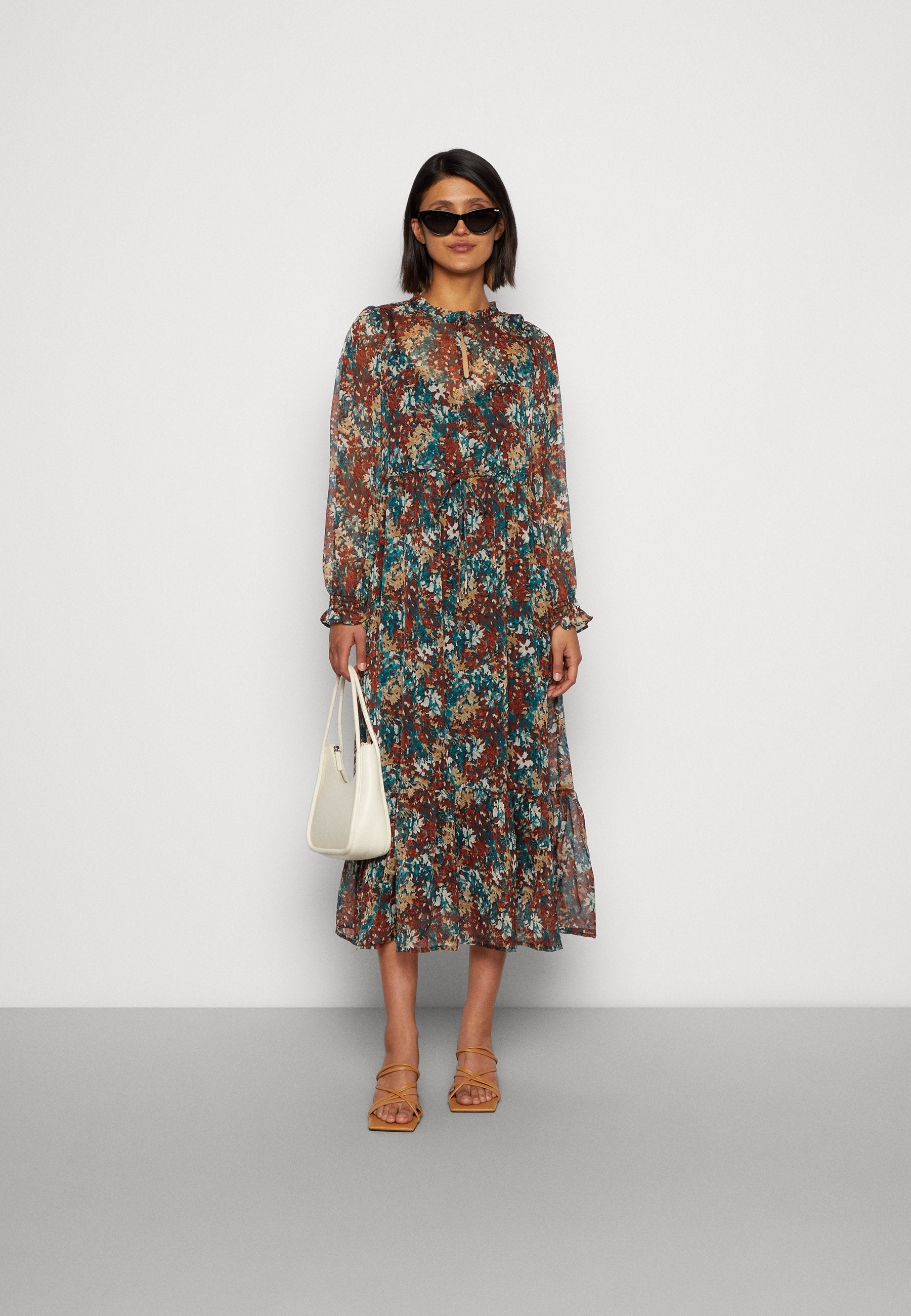 ONLGABBI MIDI DRESS Media 2