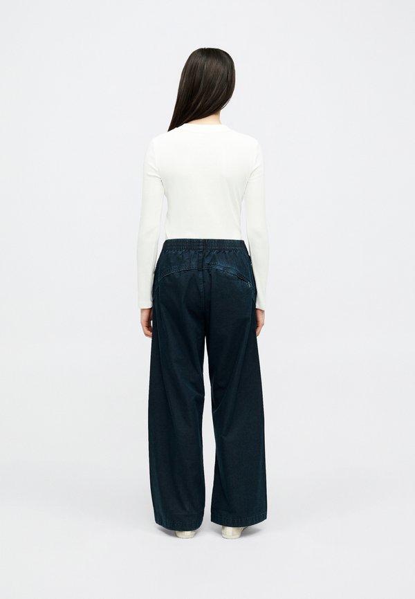 Calvin Klein Jeans PARACHUTE PANT
