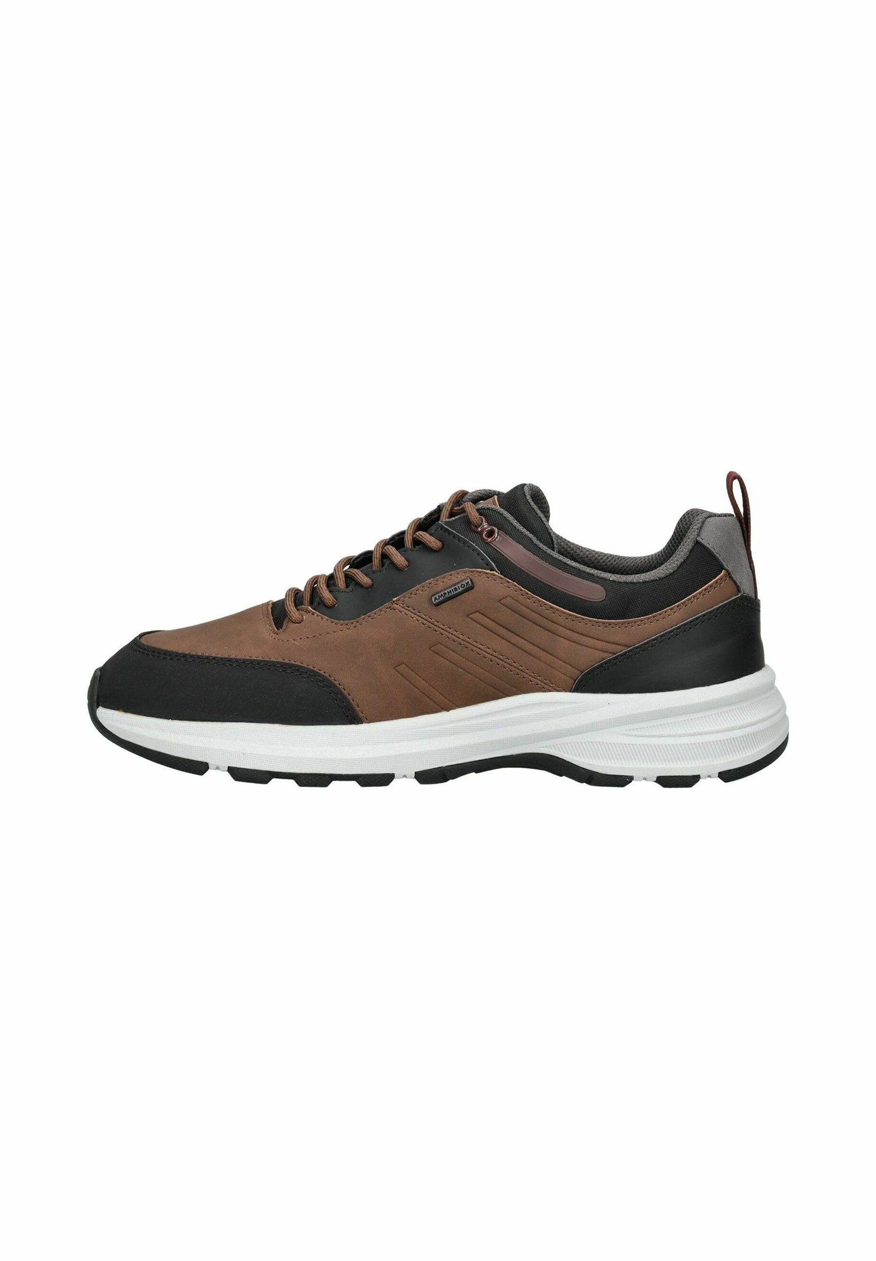Sportschuhe mit braunem Synthetik-Obermaterial, schwarzen Akzenten, gepolsterter Sohle und strukturierten Details an den Seiten. Schnürverschluss.
