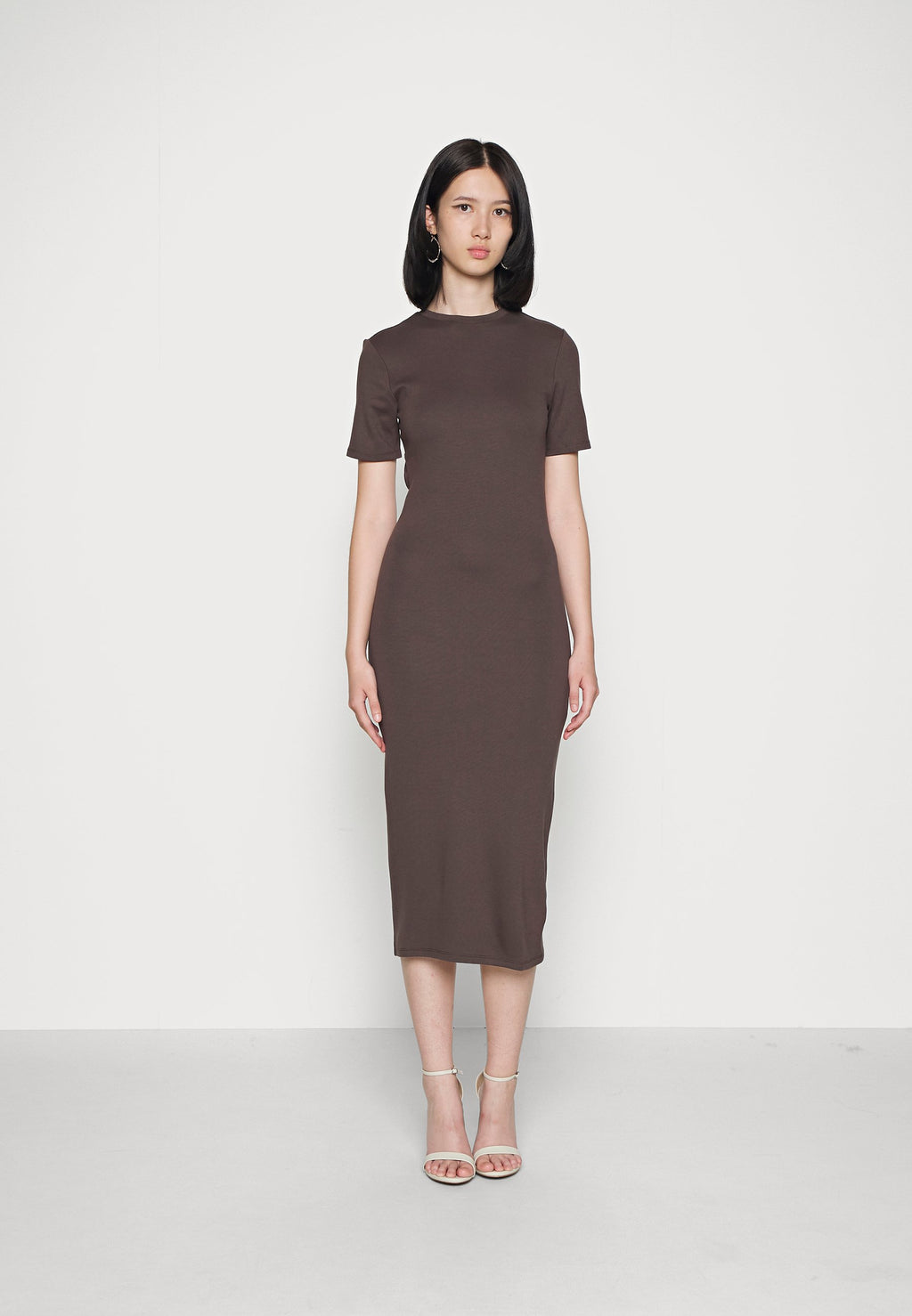 NA-KD OPEN BACK MIDI DRESS