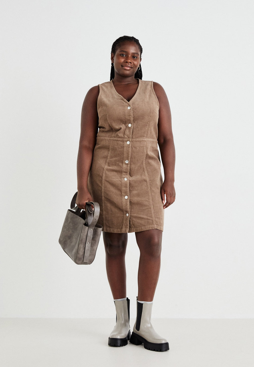 CARMOXIE BUT DRESS Media 2