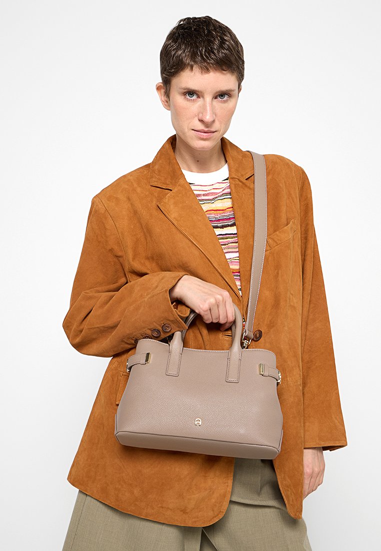 AIGNER ROMA
