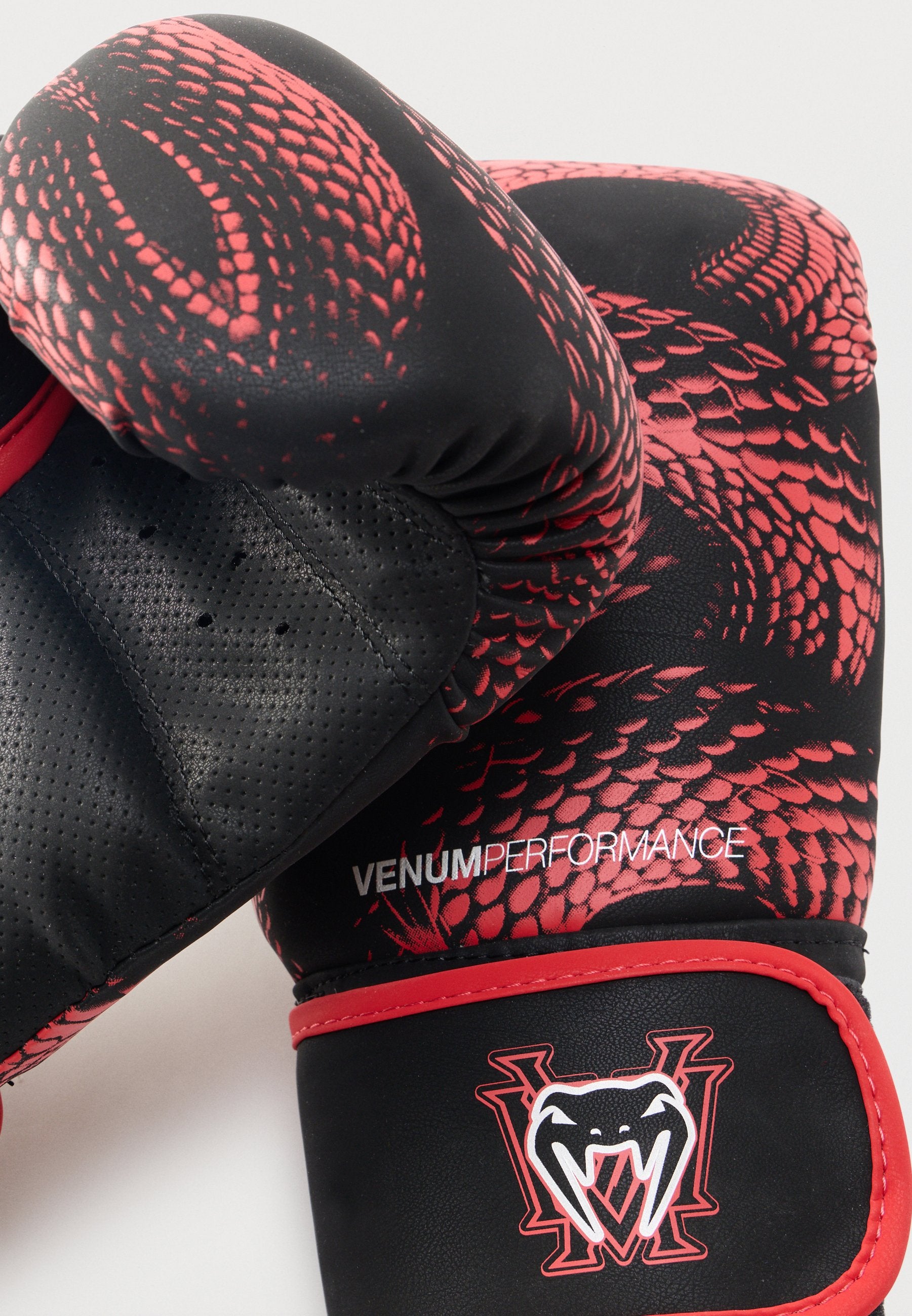 Venum MATUPA BOXING GLOVES