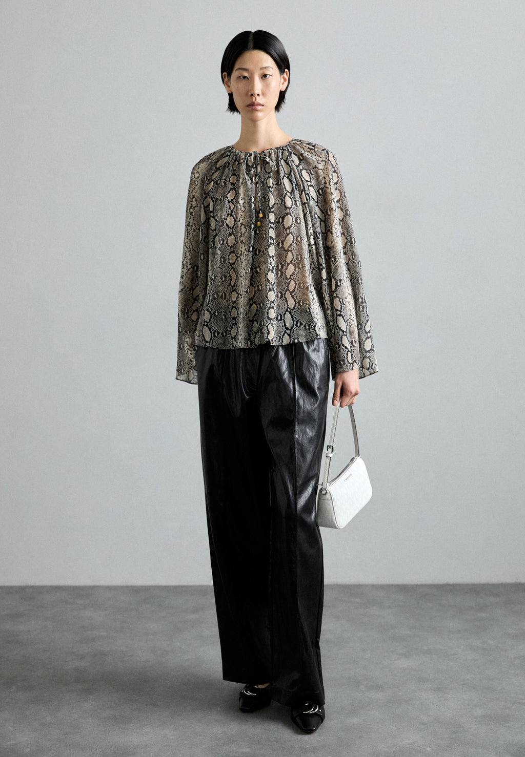 MICHAEL Michael Kors SNAKE V NECK
