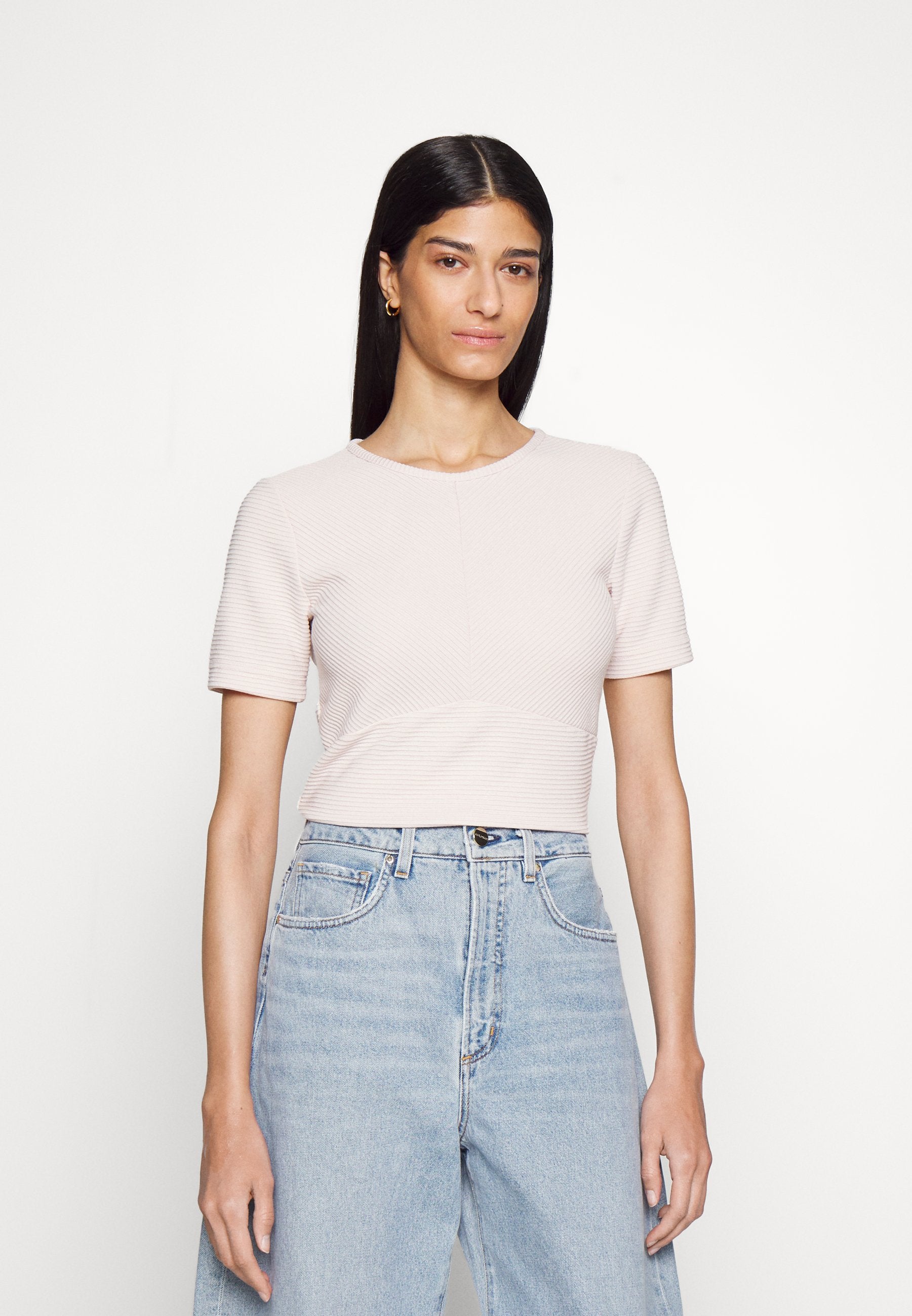 Club Monaco OPEN BACK