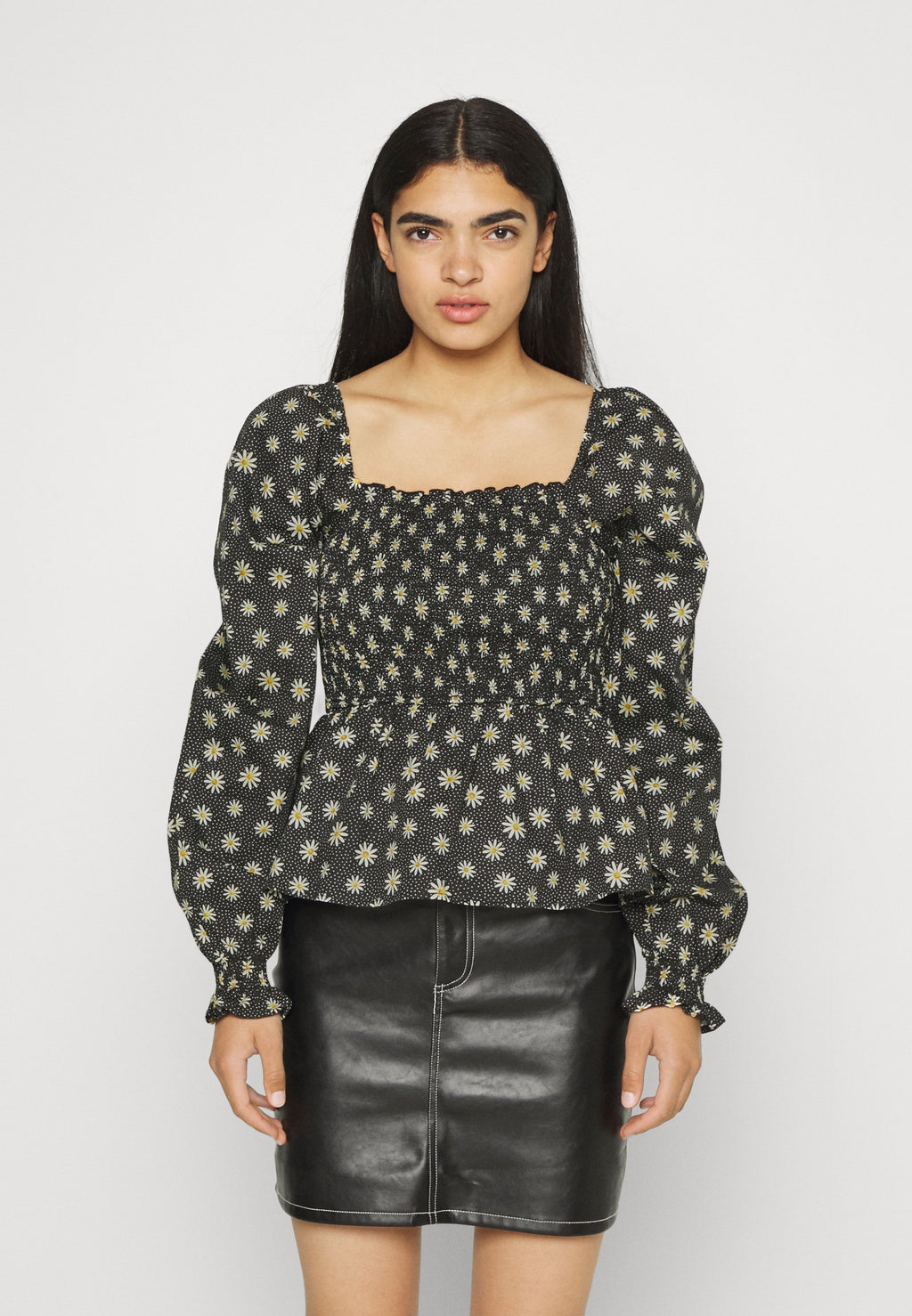 NA-KD SMOCK DAISY
