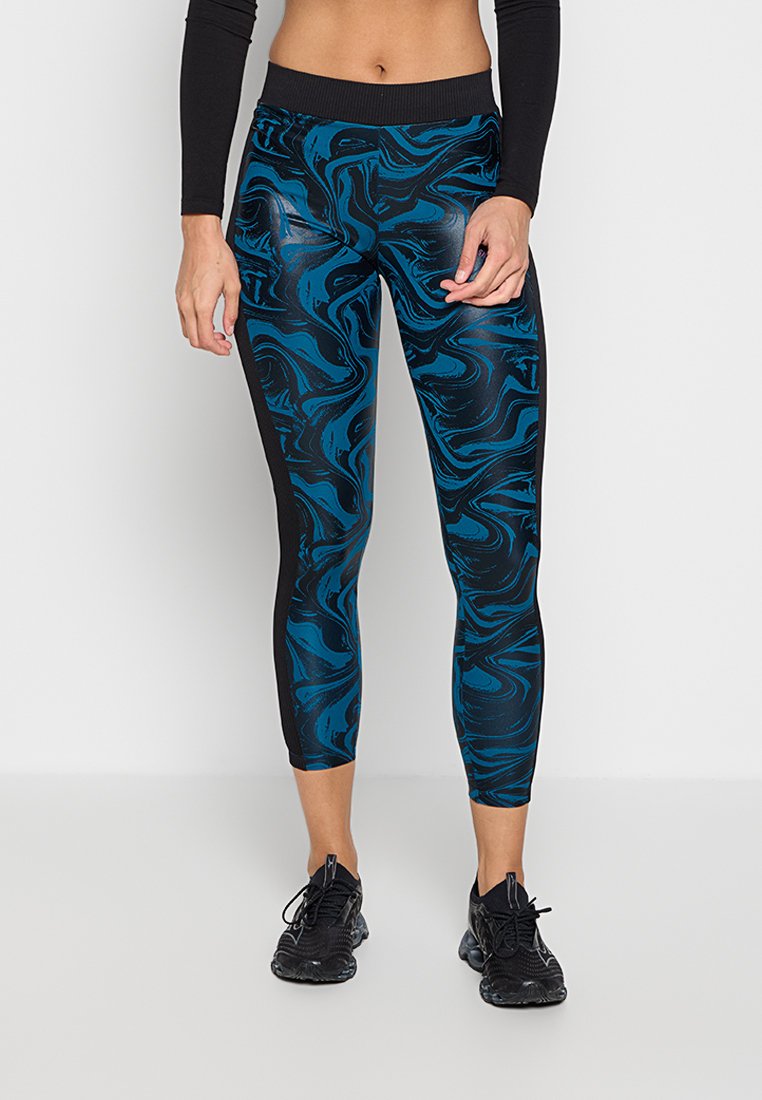 EA7 Emporio Armani Lauftights Media 1