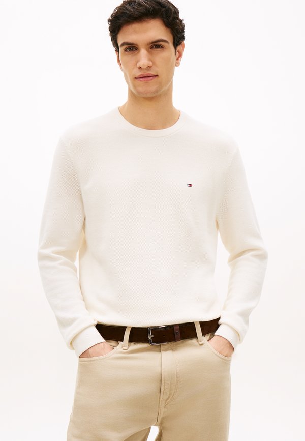 Tommy Hilfiger ESSENTIAL STRUCTURE CREW NECK - ELEVATED ESSENTIALS - Jumper - white