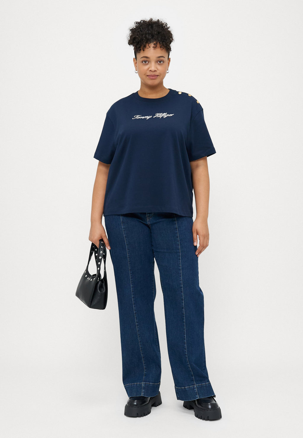 SCRIPT TEE Media 2