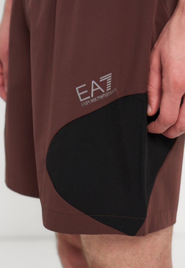 EA7 Emporio Armani
