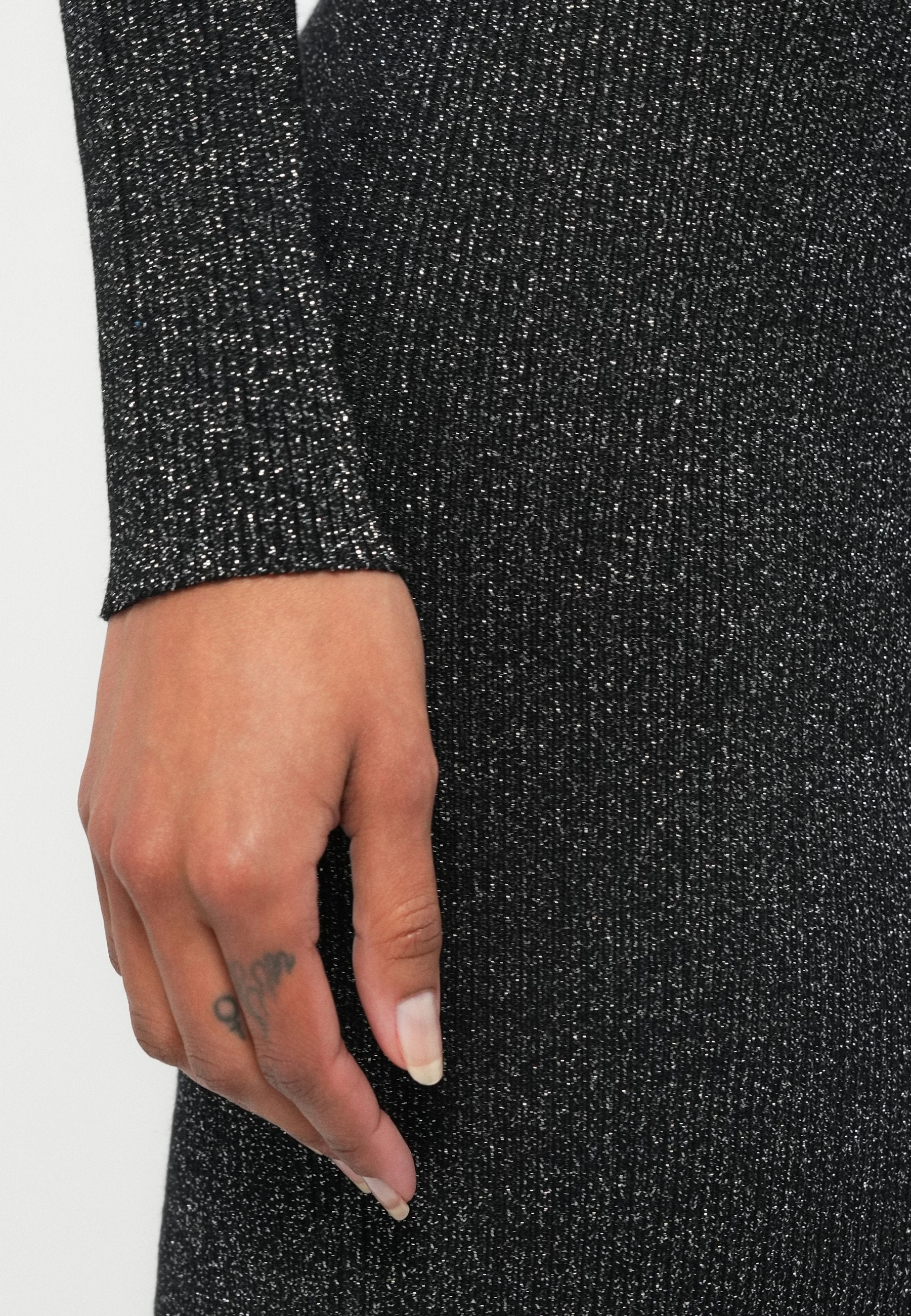 DKNY