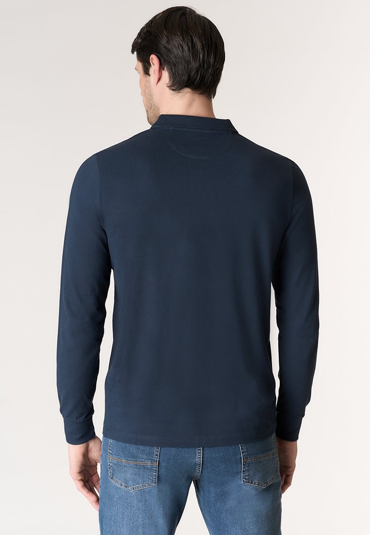 U.S. Polo Assn. SUM