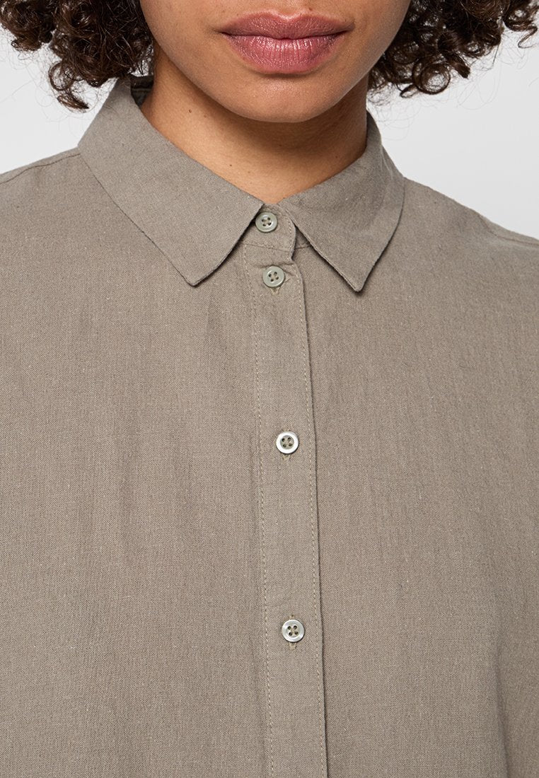 Selected SLFLINNIE NOVA  REGULAR FIT