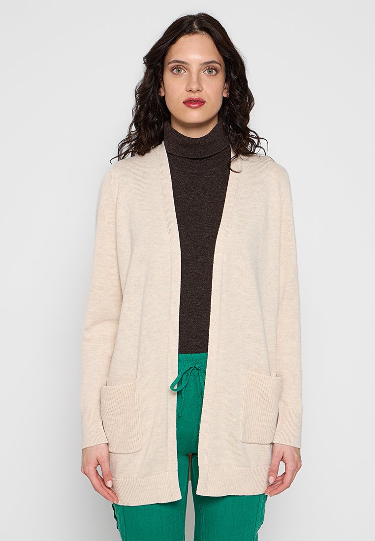 s.Oliver Strickjacke Media 1
