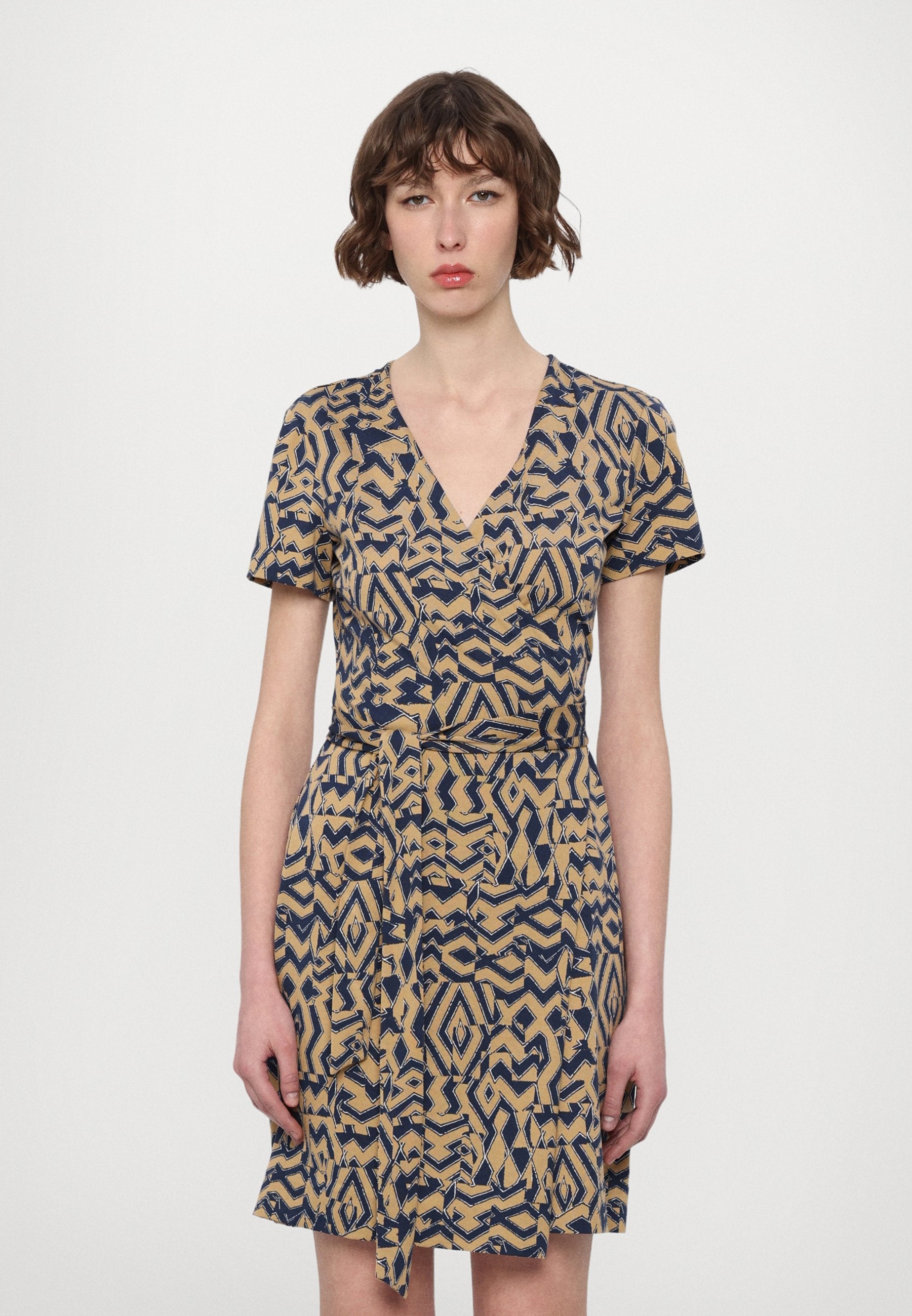 Diane von Furstenberg JULIAN SHORT SLEEVE WRAP DRESS