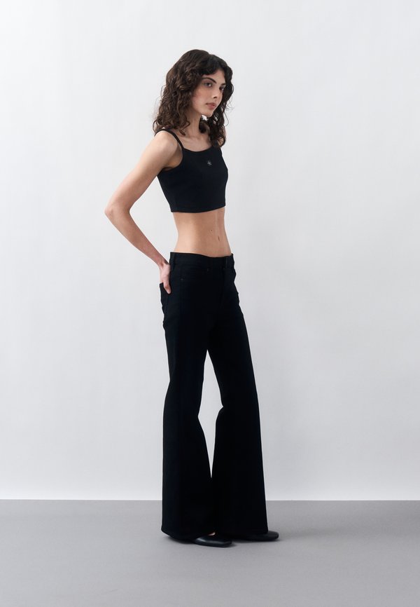 Calvin Klein Jeans LABEL CROP