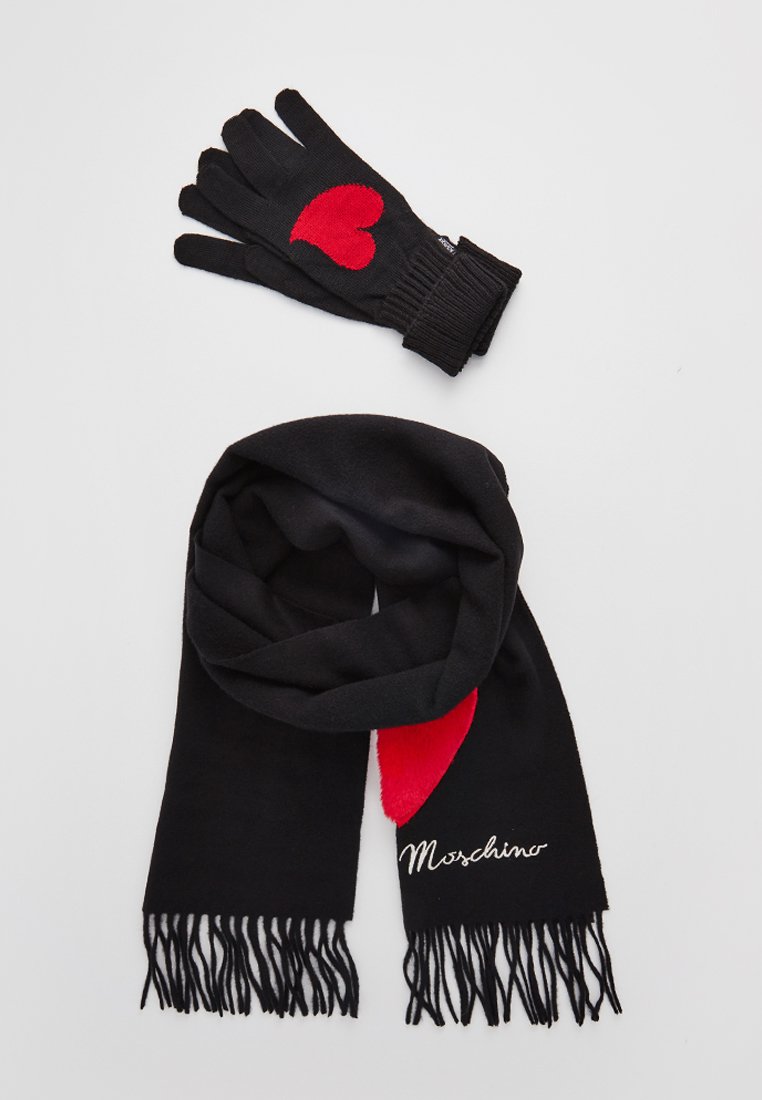 Boutique Moschino SET