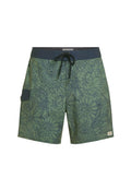 Grüne Badeshorts mit floralem Muster, dunklem Bund, Kordelzug und Seitentasche; aus leichtem Stoff mit glatter Textur.