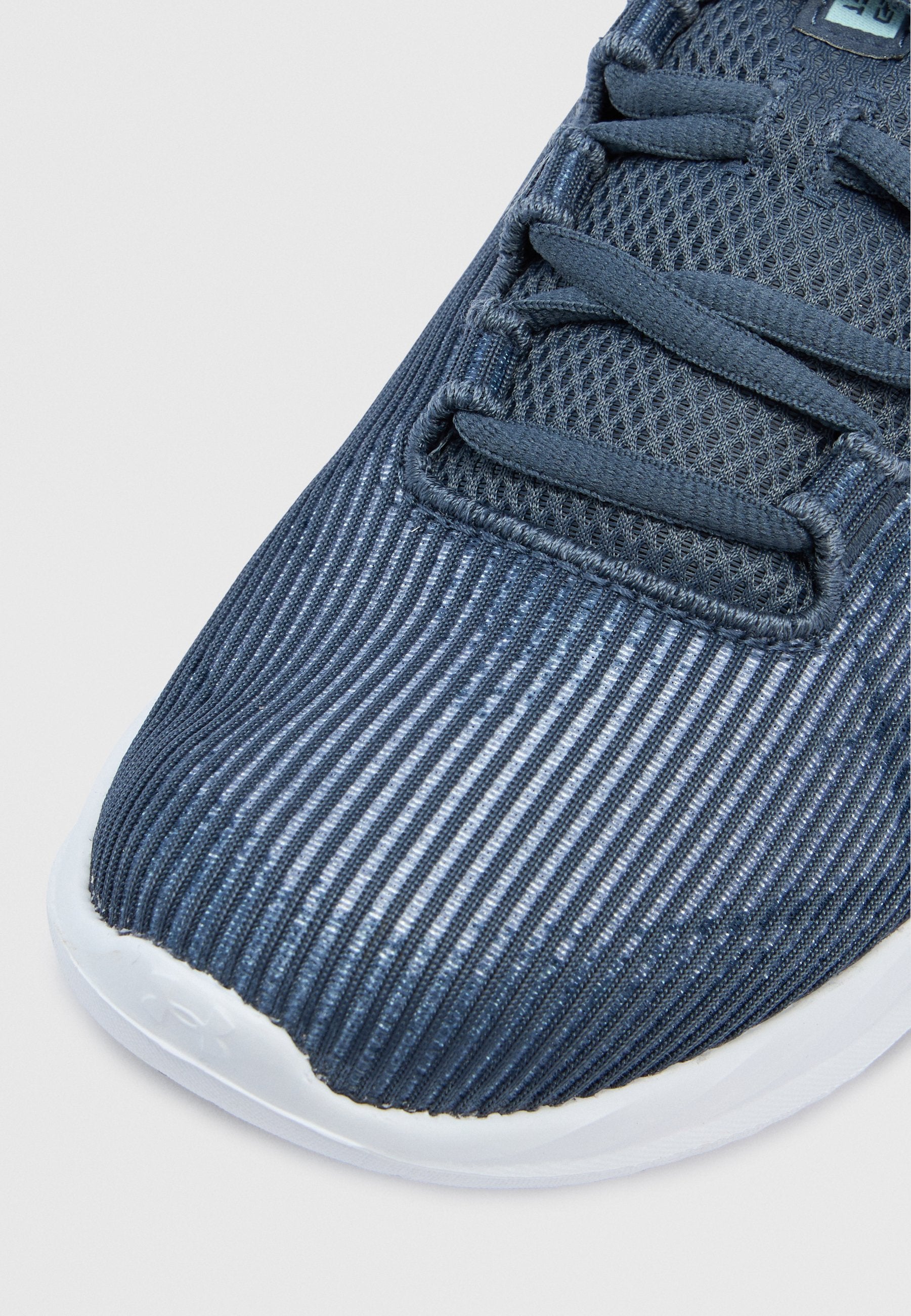 Under Armour CHARGED SPEED SWIFT