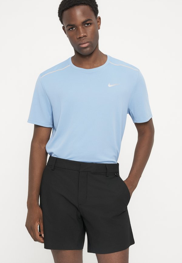Nike Performance