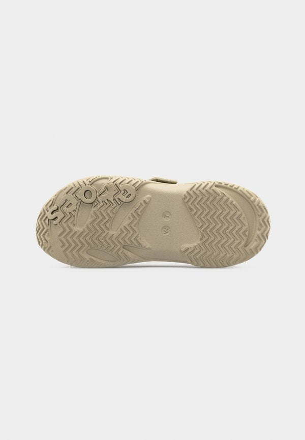 Crocs CAGED MULE