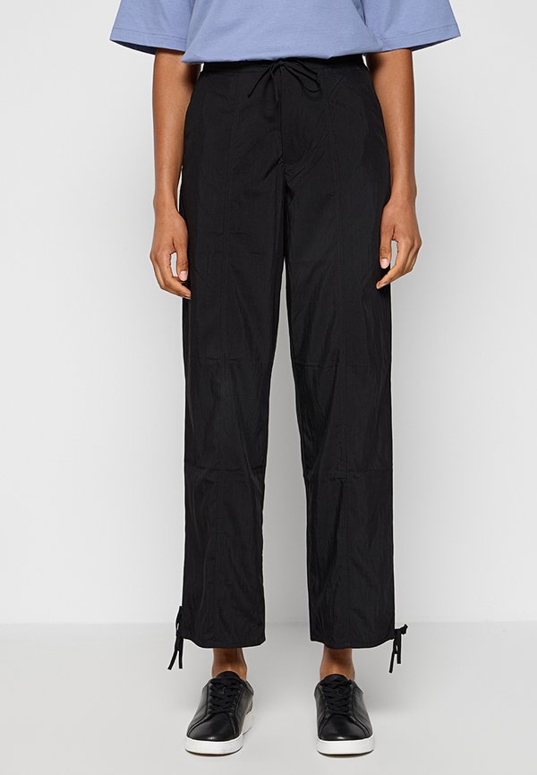 Calvin Klein Jeans