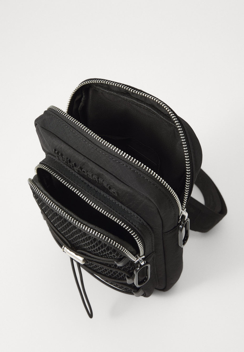 Karl Lagerfeld Jeans UTILITY STRING SLING BAG