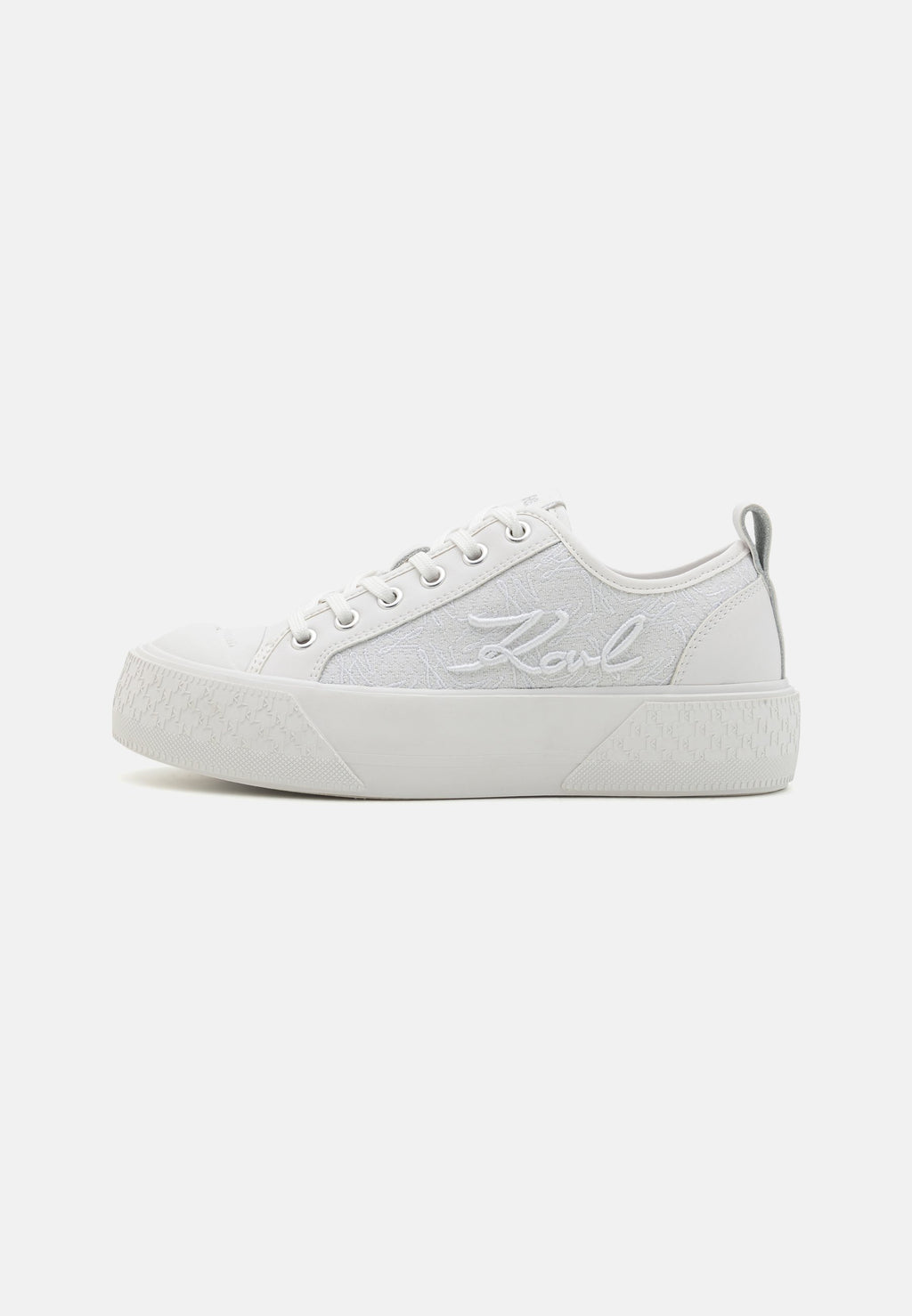 KAMPUS MAX III AUTOGRAPH LACE Media 1