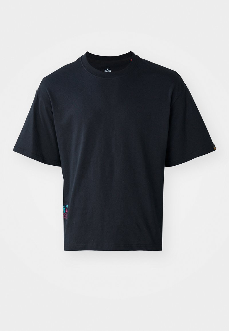 Schwarzes Kurzarm-T-Shirt aus Baumwolle mit einem klassischen Rundhalsausschnitt und einem kleinen bunten Logodetail an der Seite.