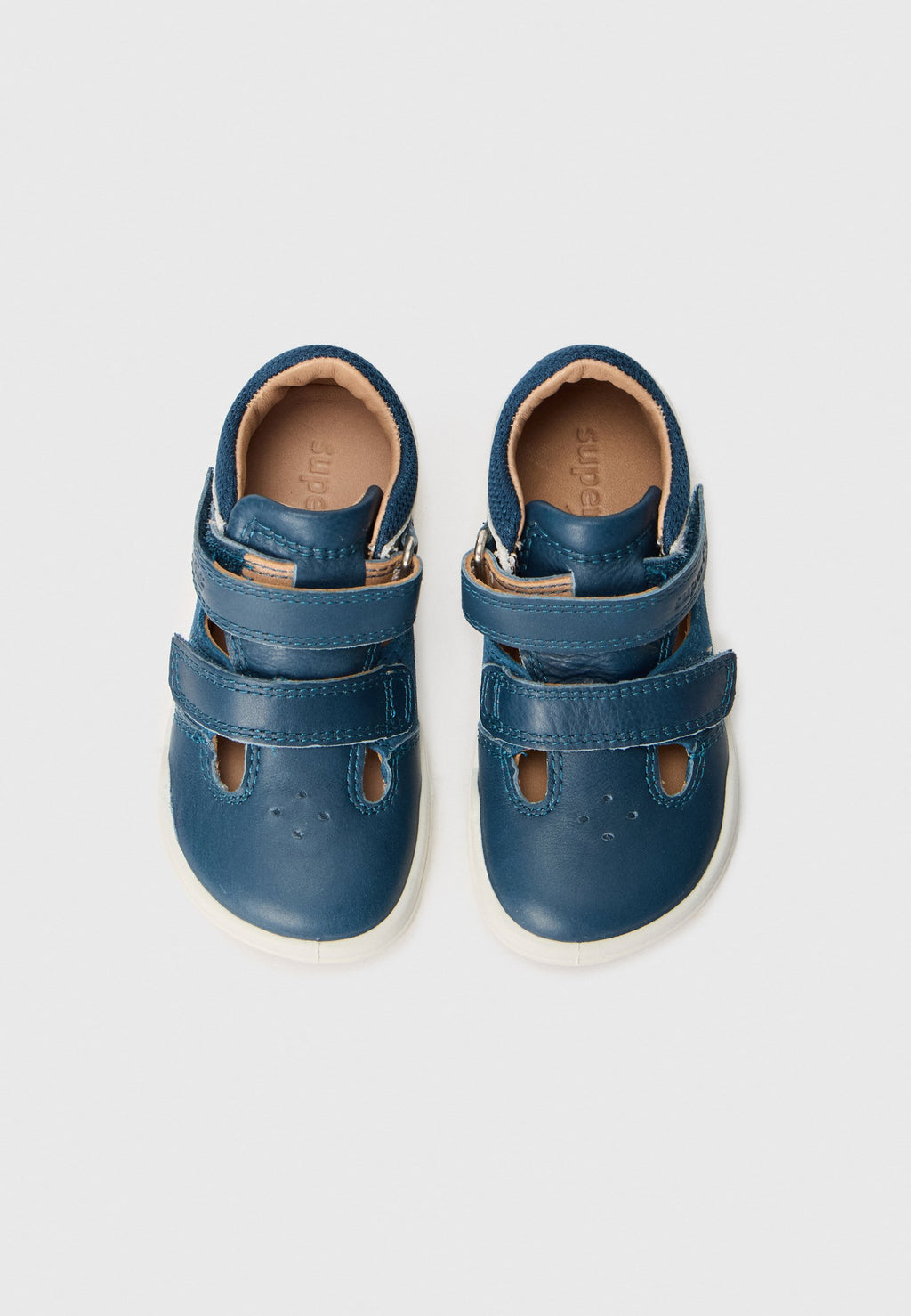 SUPERFREE UNISEX Media 4