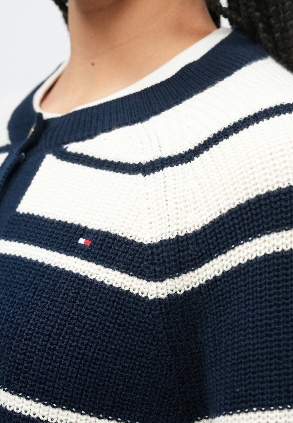 GOLD-TONE BUTTON RELAXED CARDIGAN Media 6