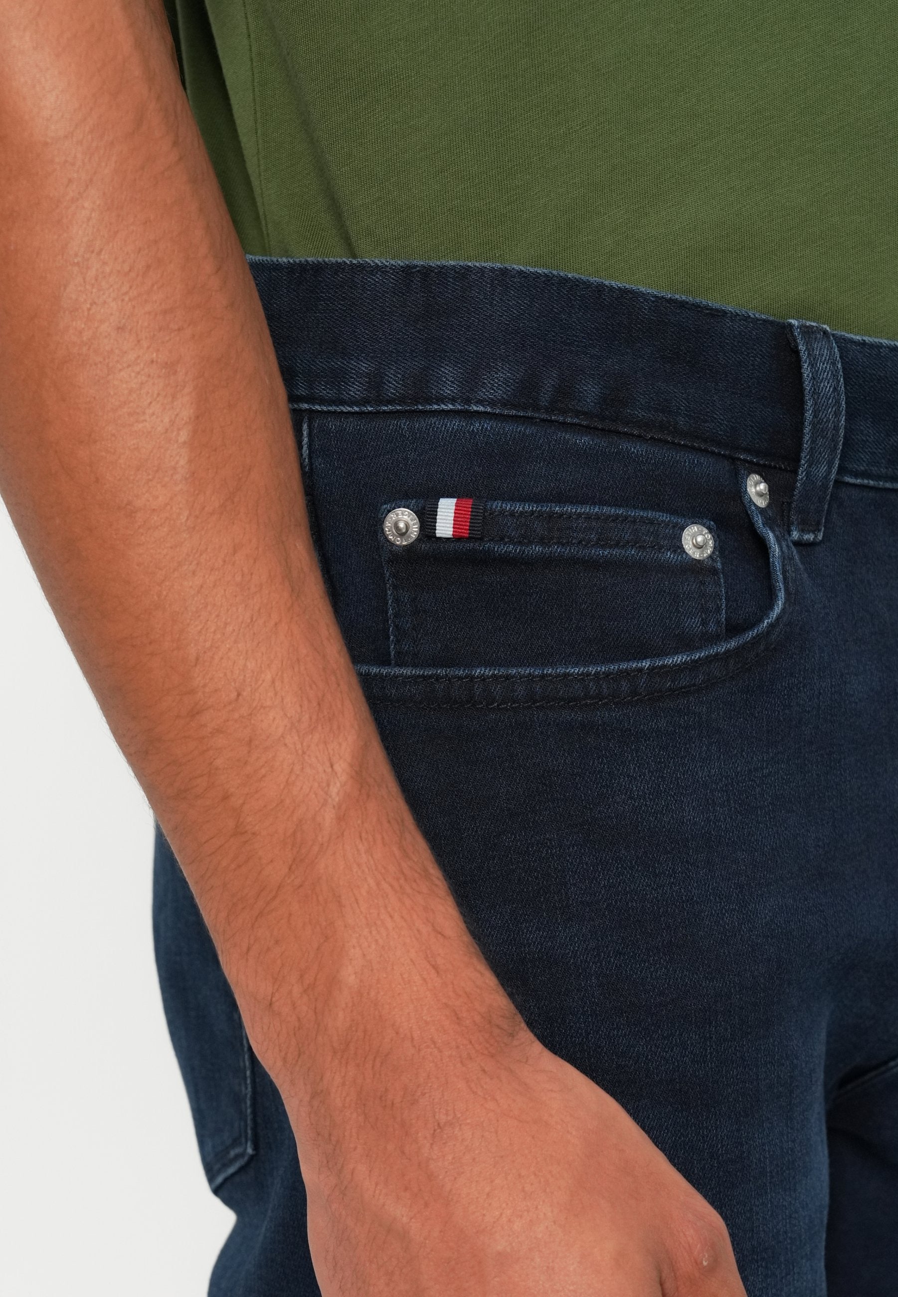 Tommy Hilfiger Jeans Tapered Fit Media 6