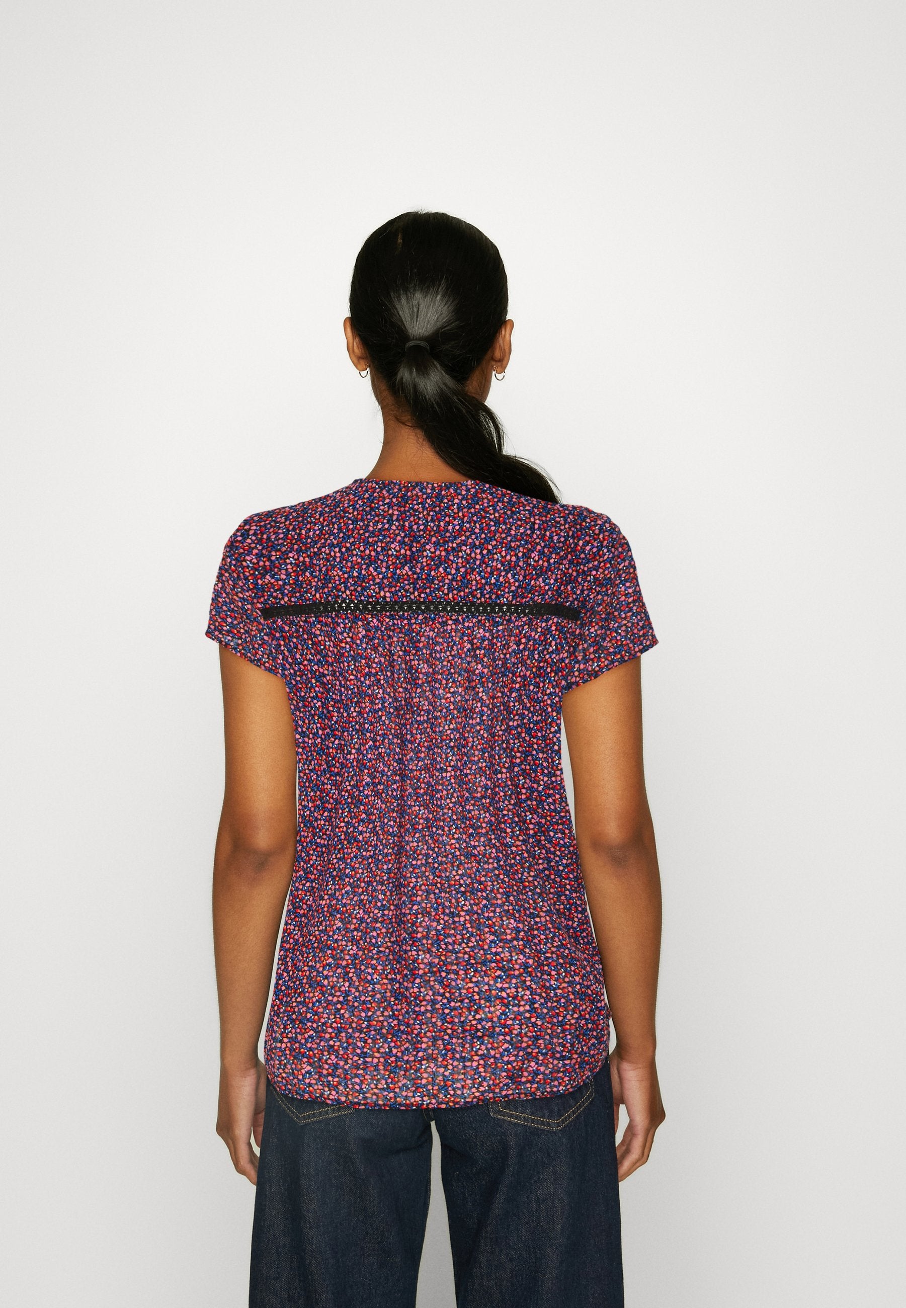 TEXTURE BLOUSE Media 4