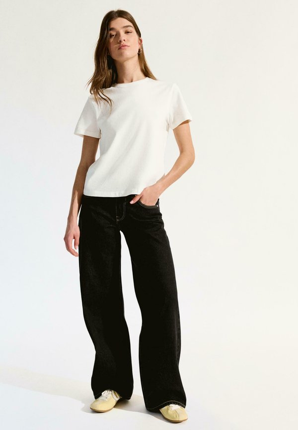 Bershka SHORT SLEEVE -2-PACK - Basic T-shirt - white