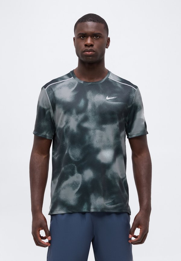 Nike Performance MILER - Sports T-shirt - black