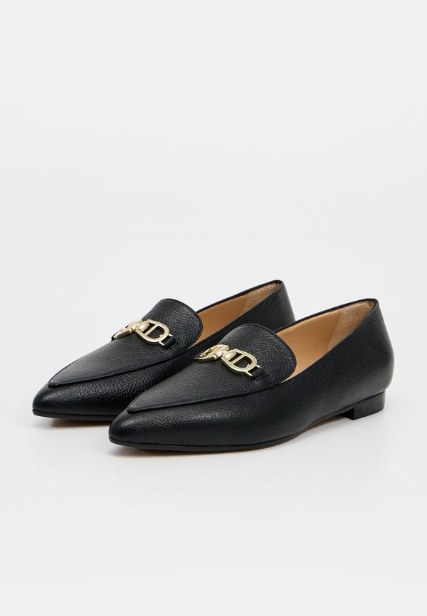 AIGNER BLAIR