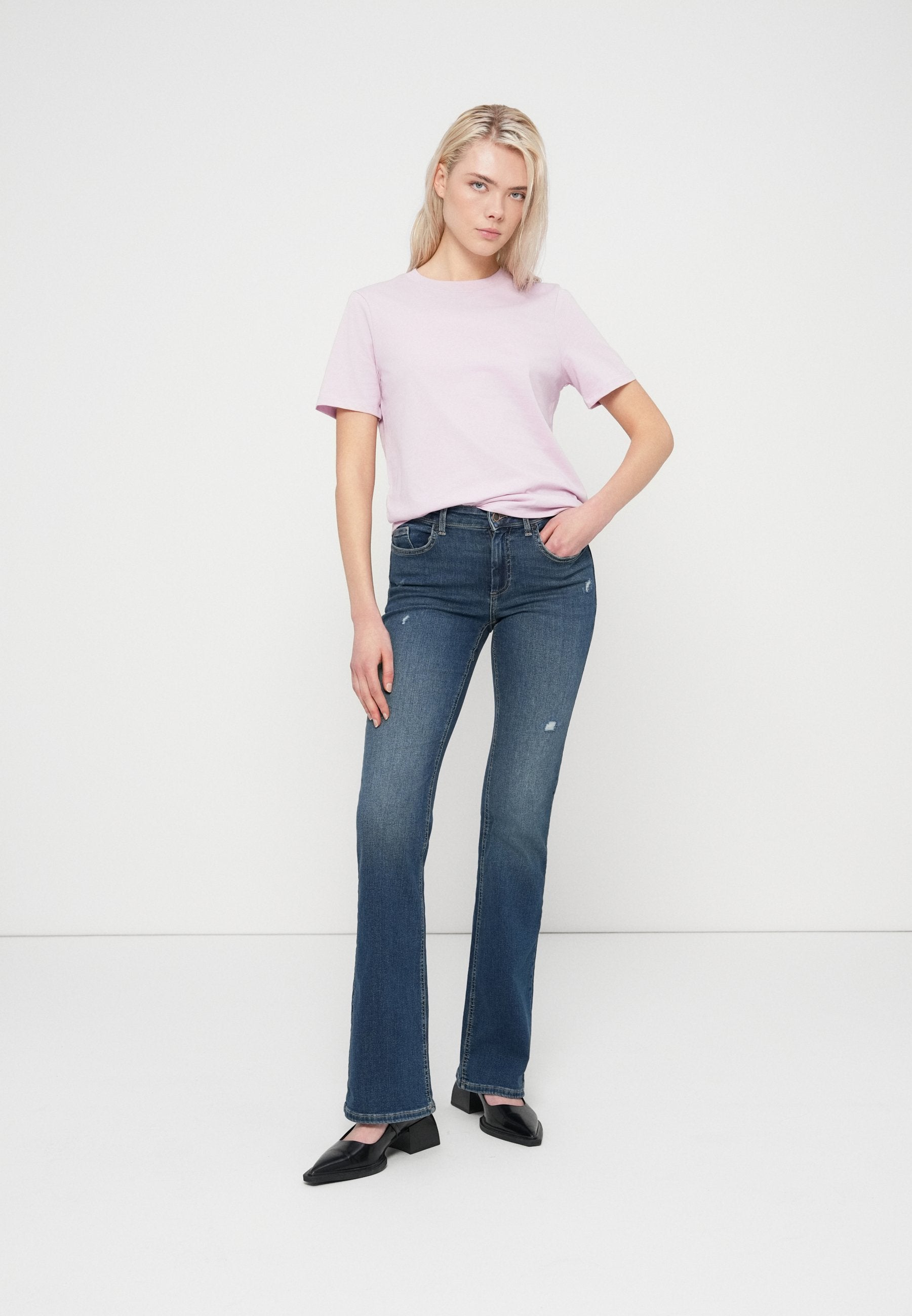 Flared fit ONLBLUSH Mid waist Media 2