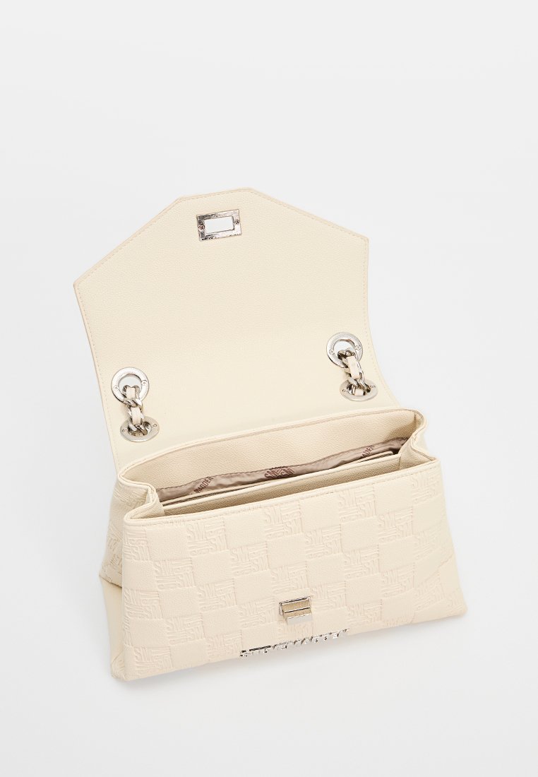 Steve Madden