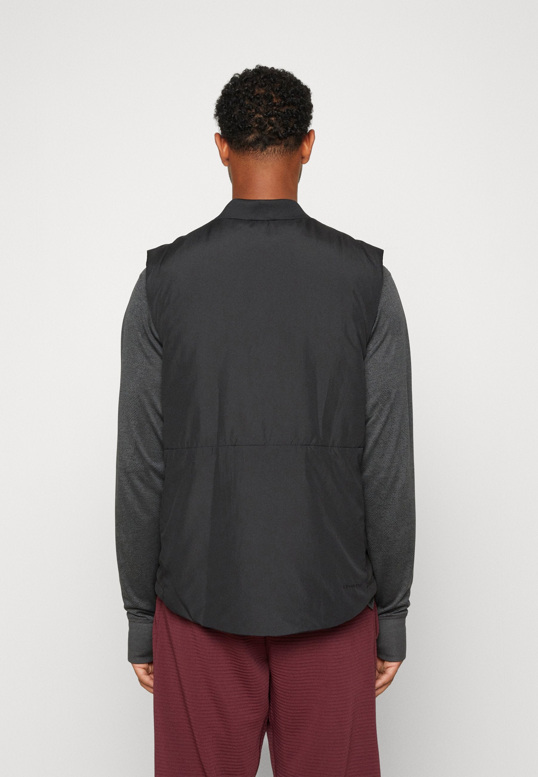 Nike Performance UNLIMITED
