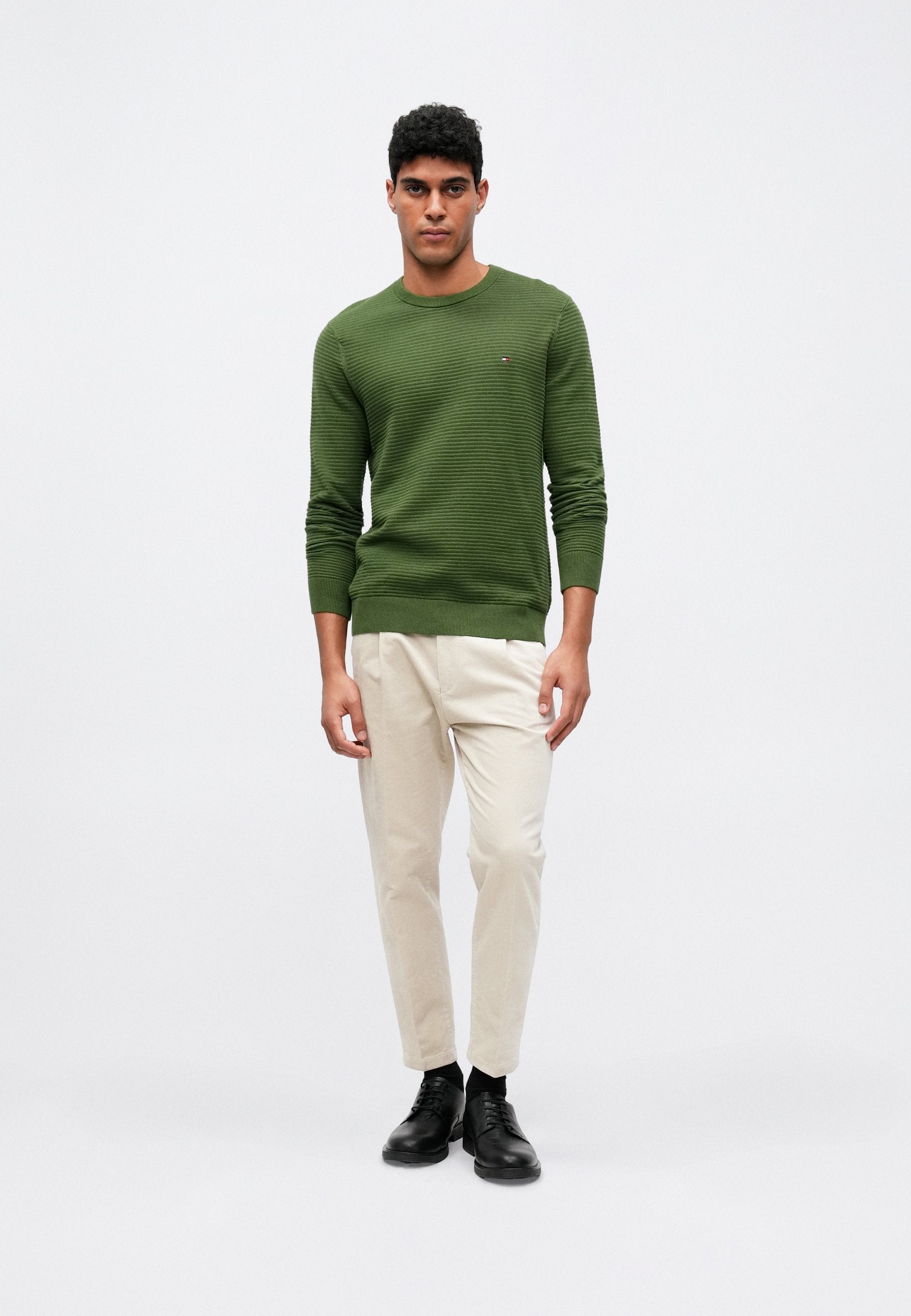 TEXTURED KNIT CREW NECK JUMPER Media 2